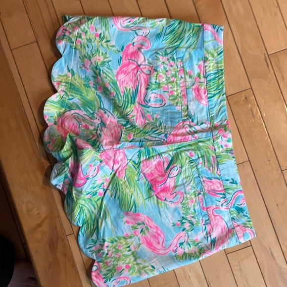 3 pairs of Lilly Pulitzer Shorts size 14 - Picture 7 of 7